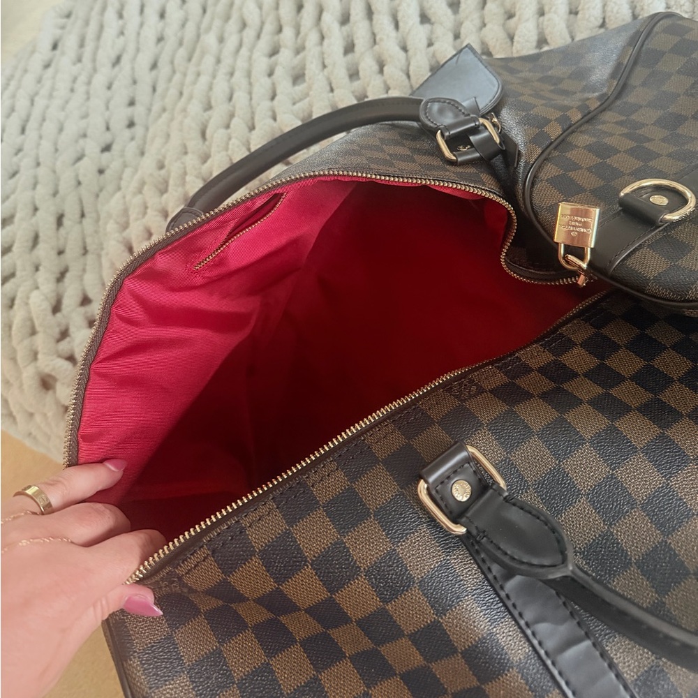 LV duffle - Picture 2 of 6
